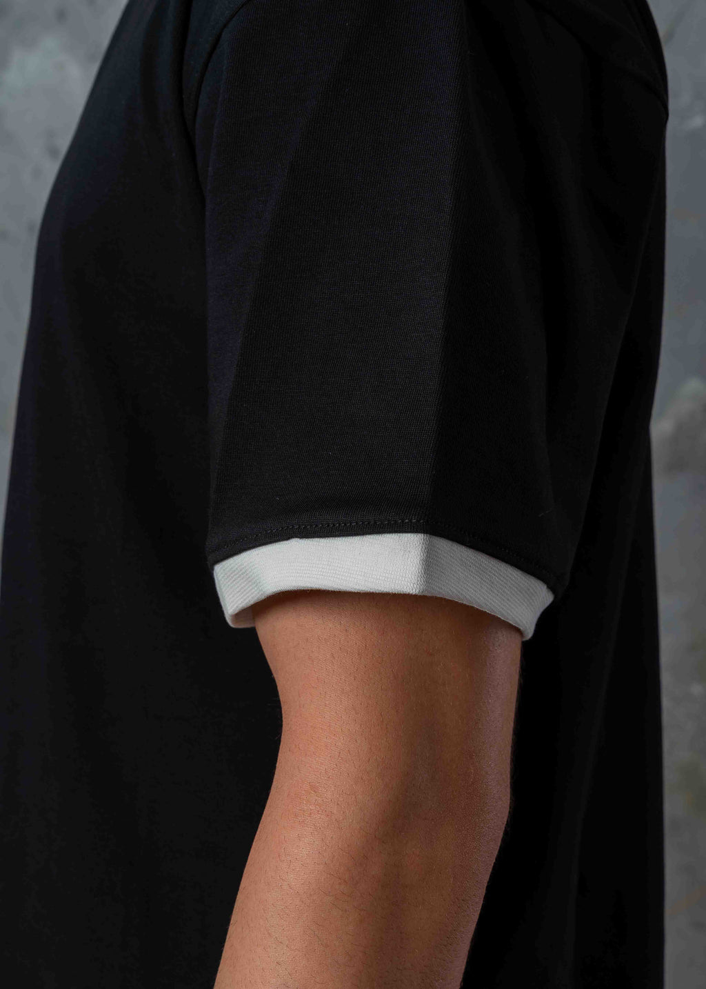 Regular Fit Contrast Trim Crewneck T-Shirt - black