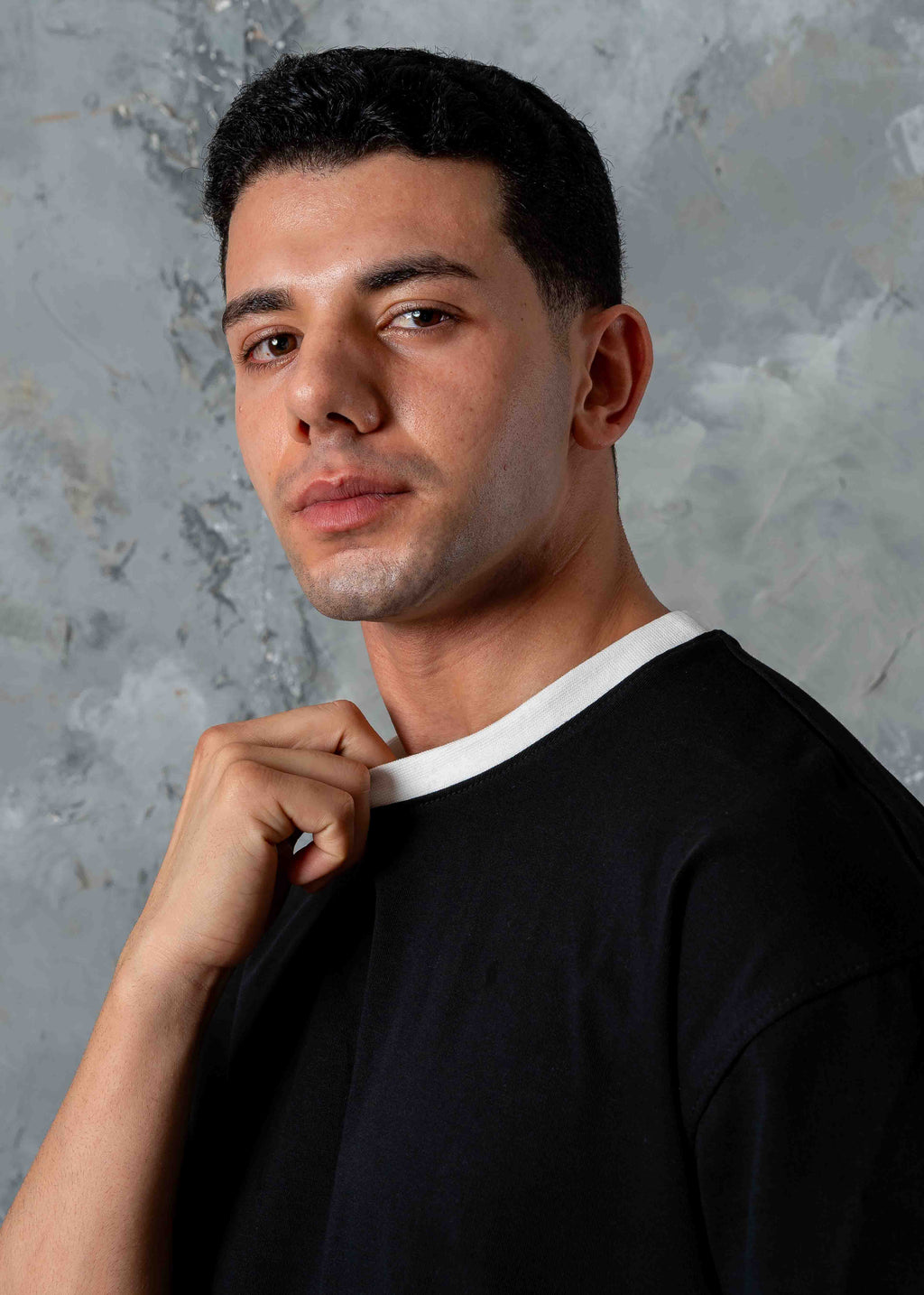 Regular Fit Contrast Trim Crewneck T-Shirt - black