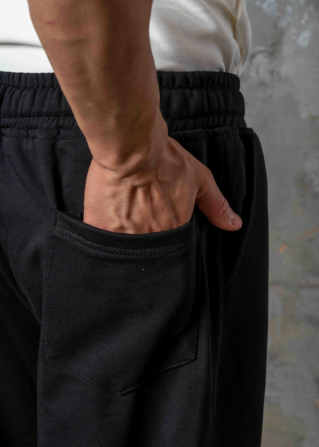 Relaxed Straight Sweatpants - black