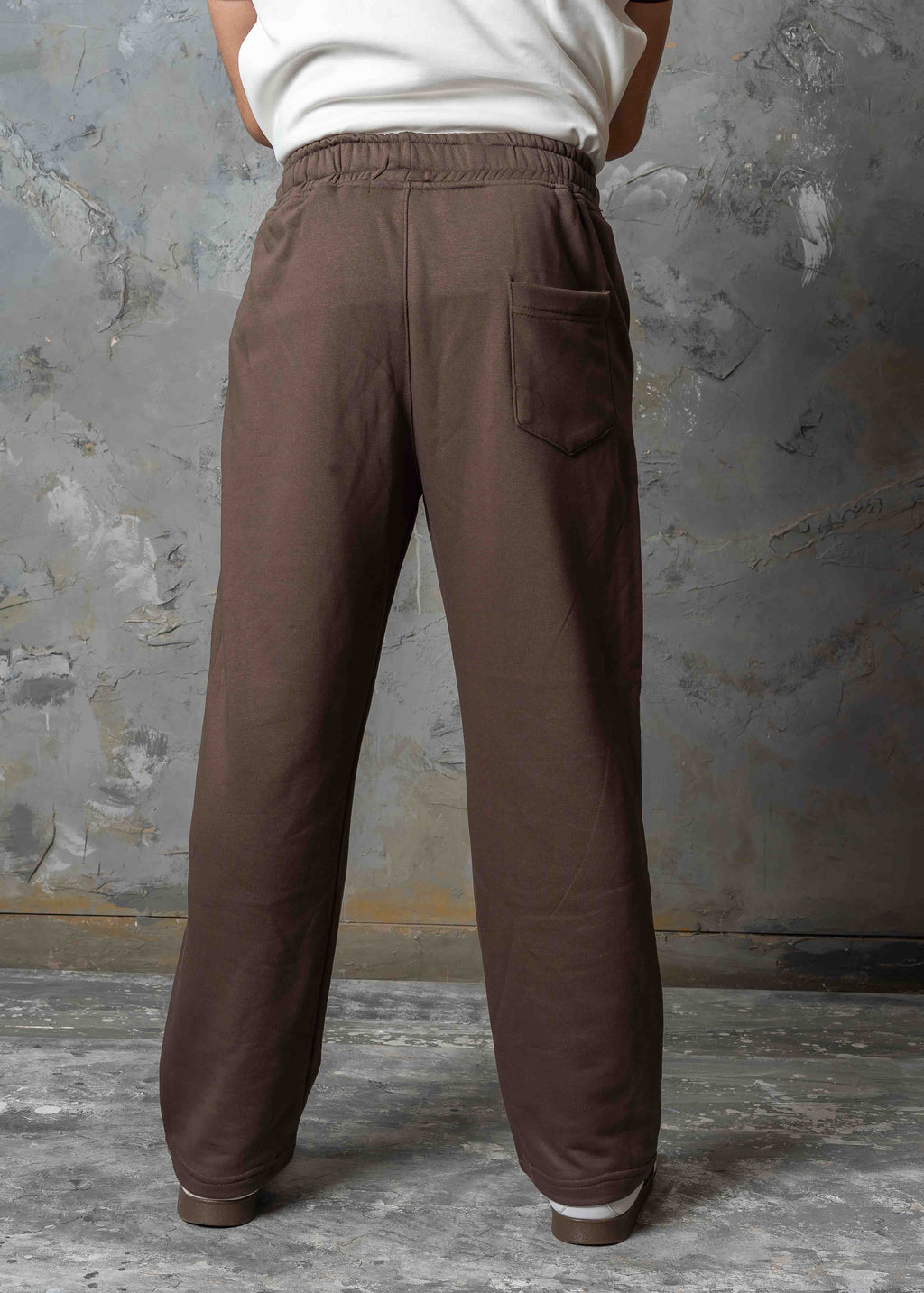 Relaxed Straight Sweatpants - brown