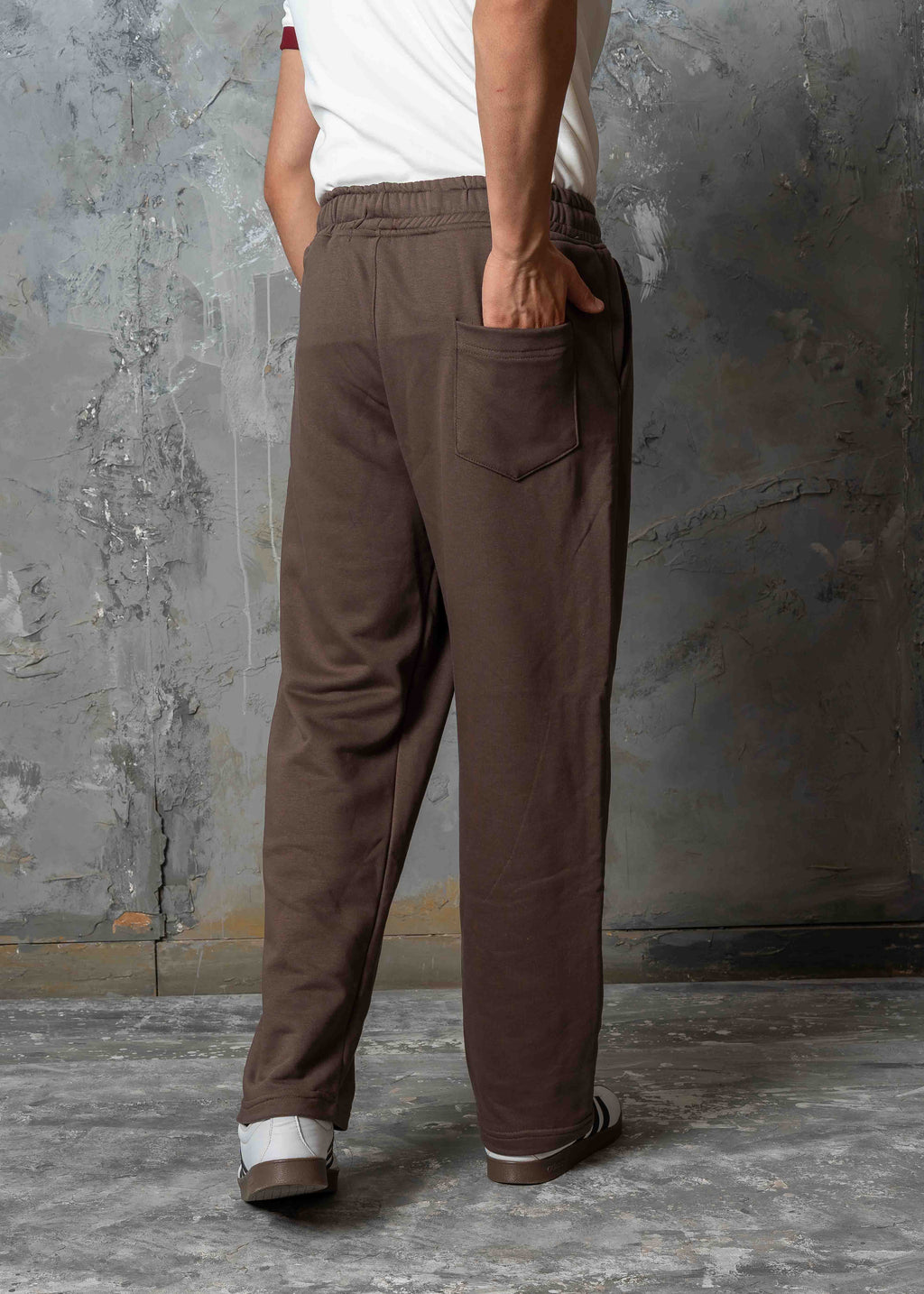 Relaxed Straight Sweatpants - brown