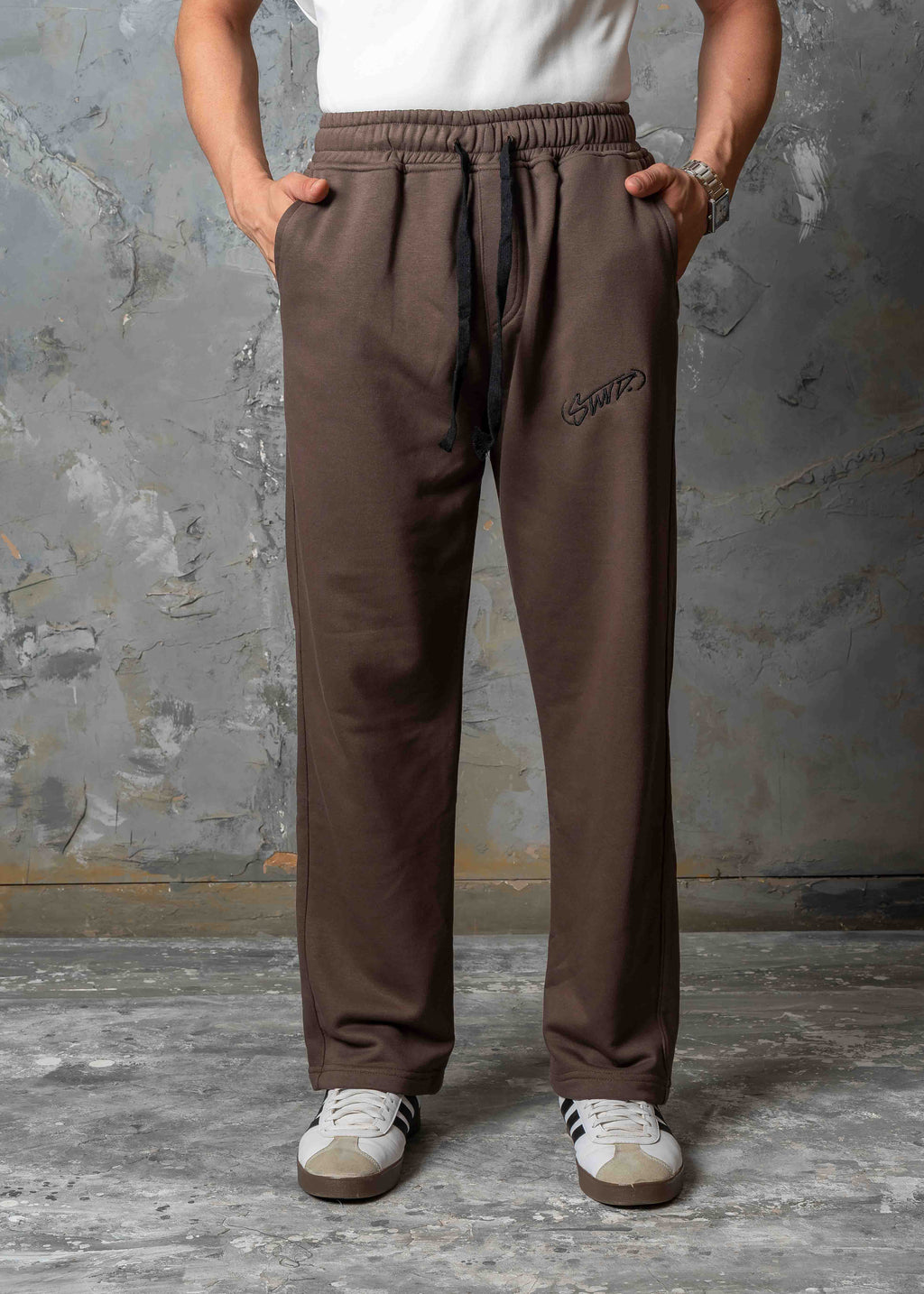 Relaxed Straight Sweatpants - brown