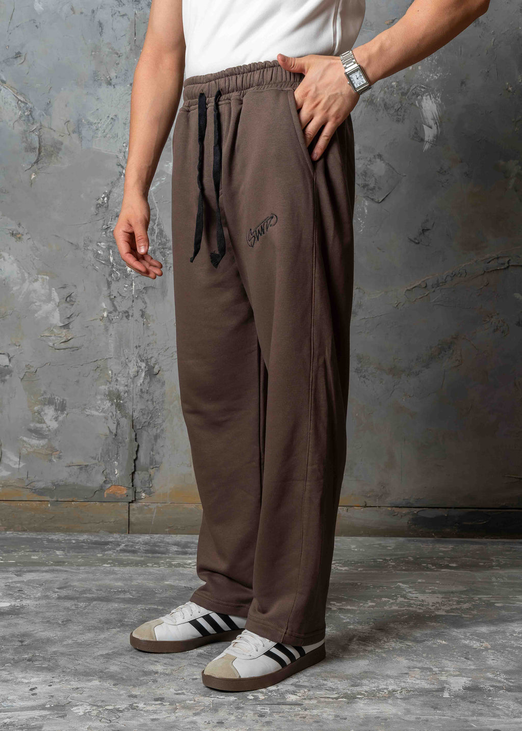 Relaxed Straight Sweatpants - brown