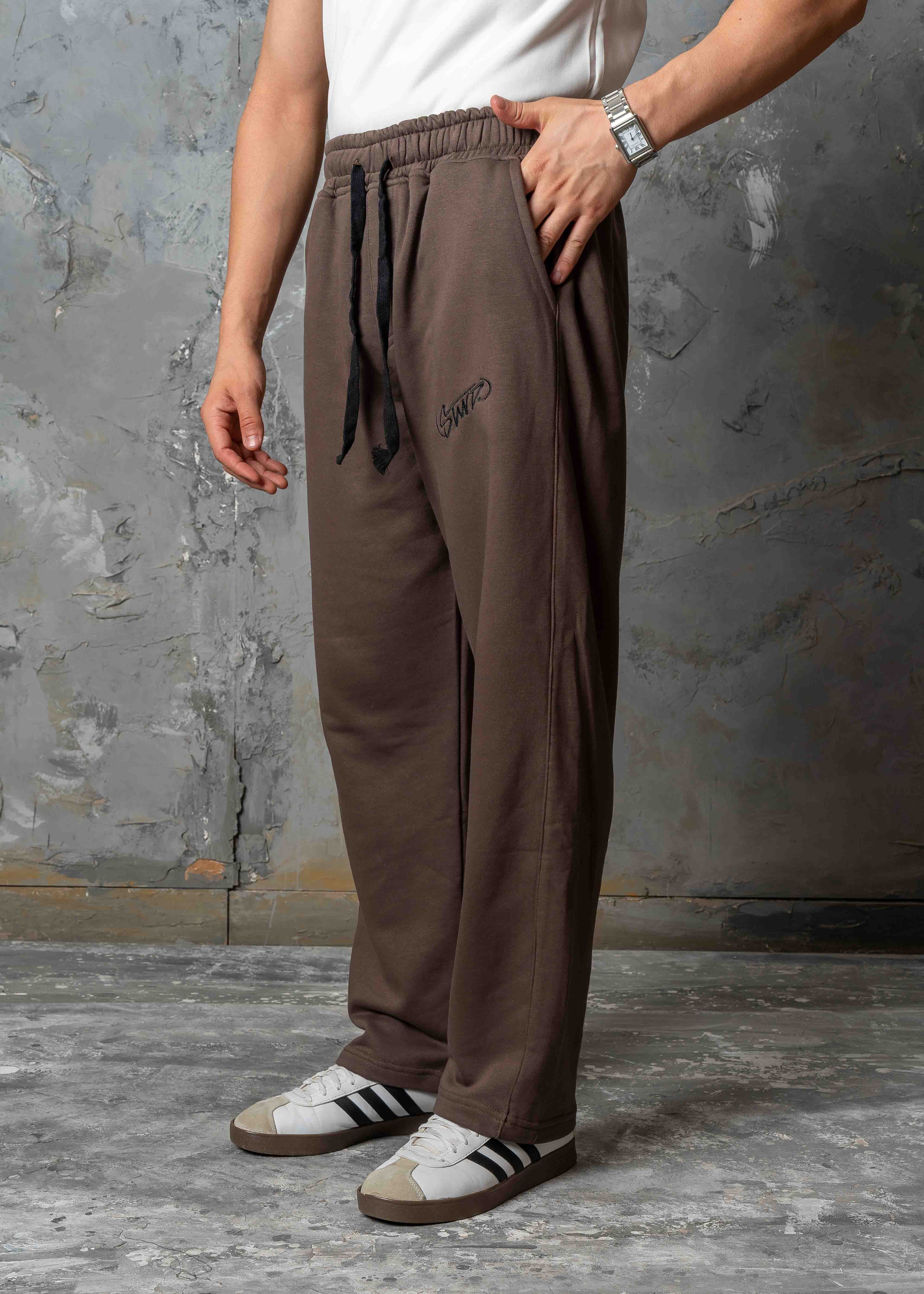 Relaxed Straight Sweatpants - brown